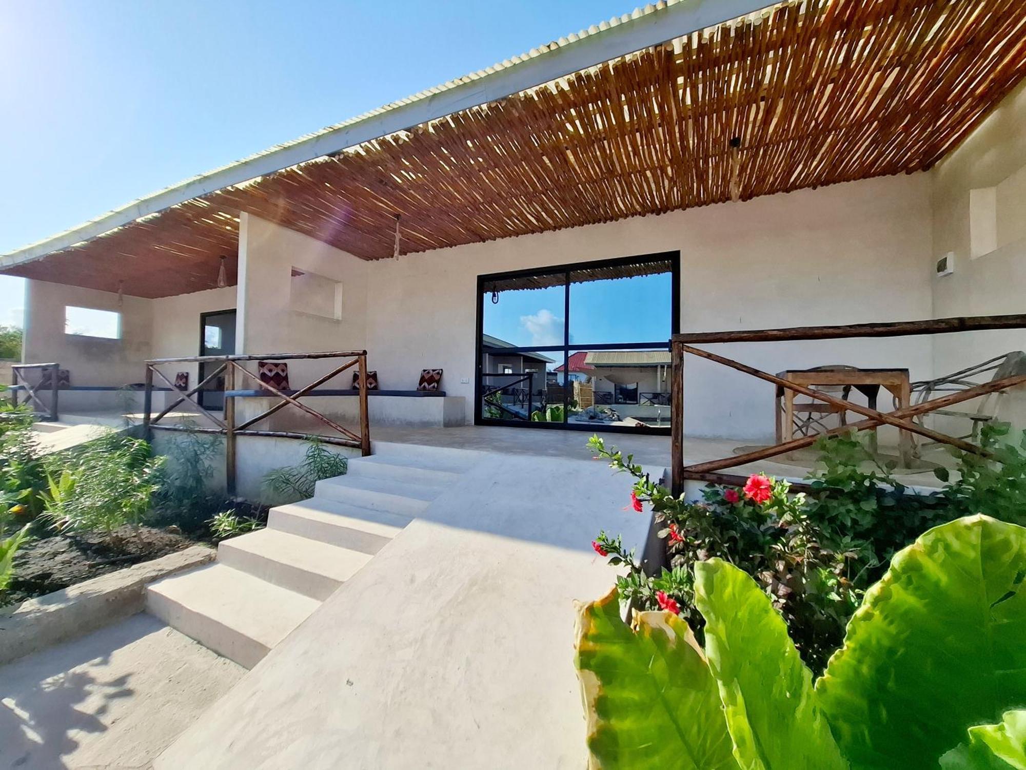 Blooming Zanzibar Hotel Джамбиани Екстериор снимка