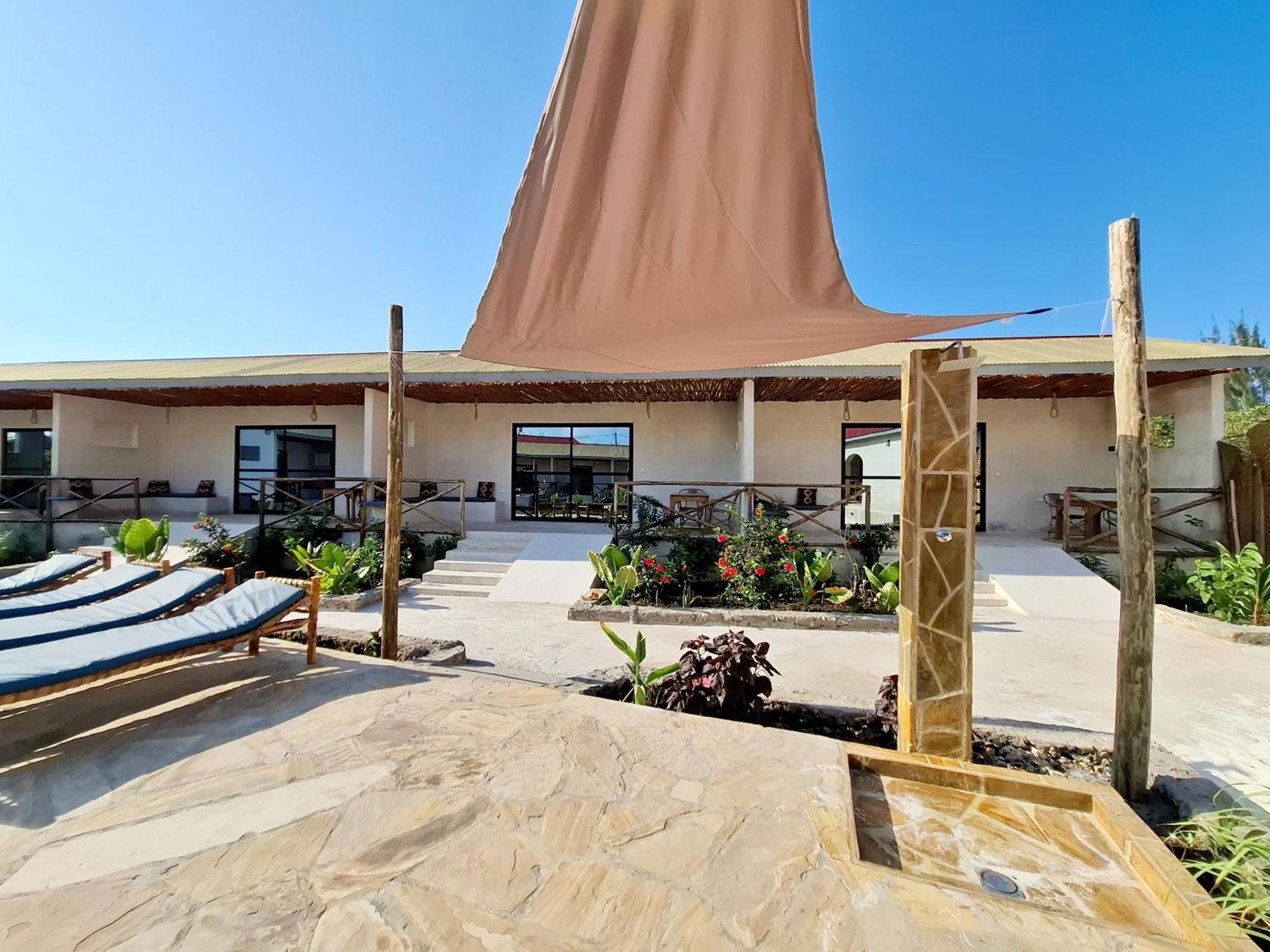 Blooming Zanzibar Hotel Джамбиани Екстериор снимка