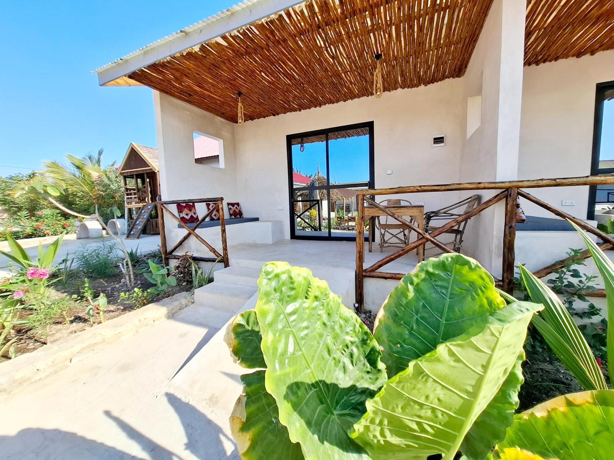 Blooming Zanzibar Hotel Джамбиани Екстериор снимка