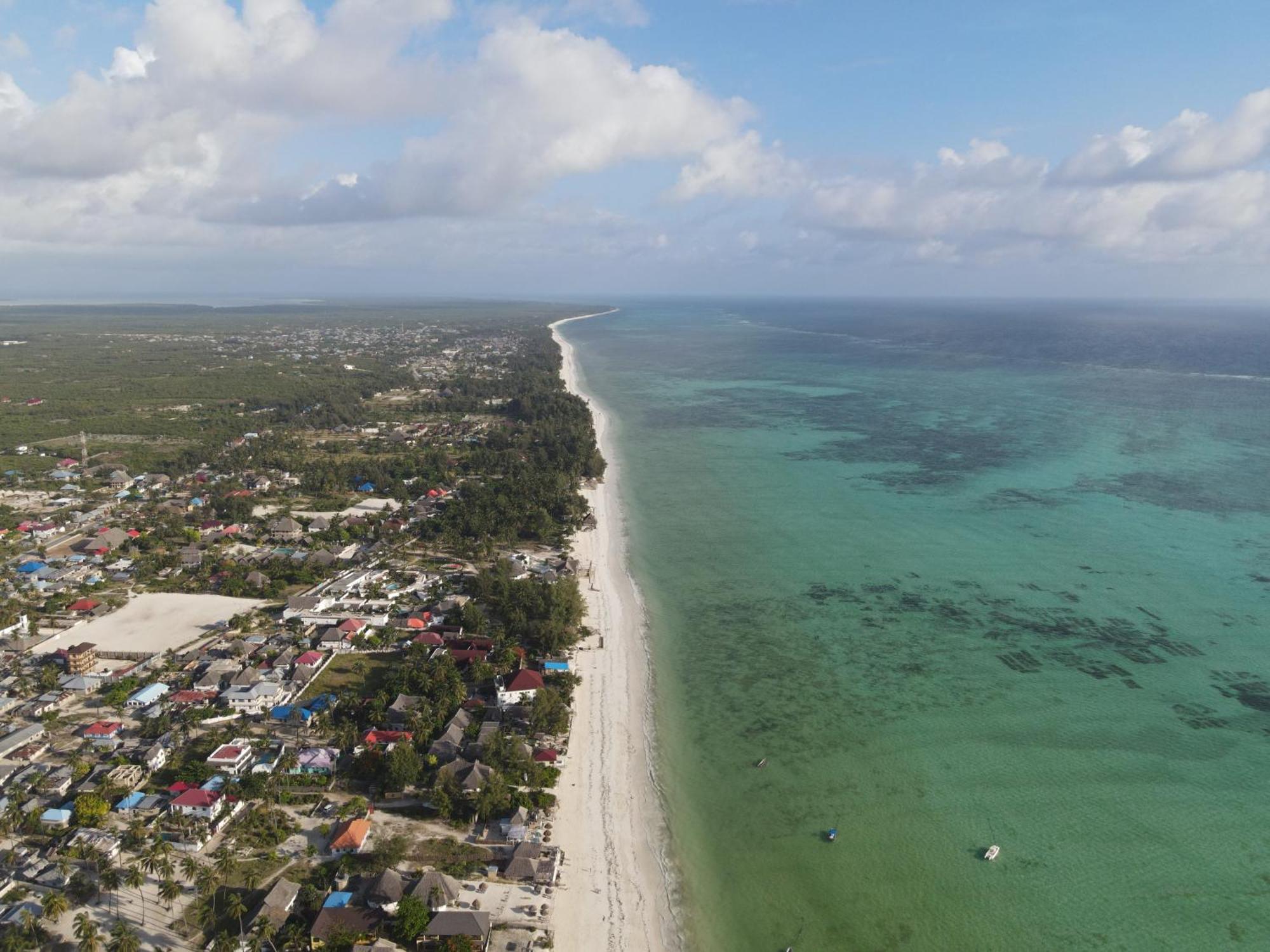 Blooming Zanzibar Hotel Джамбиани Екстериор снимка
