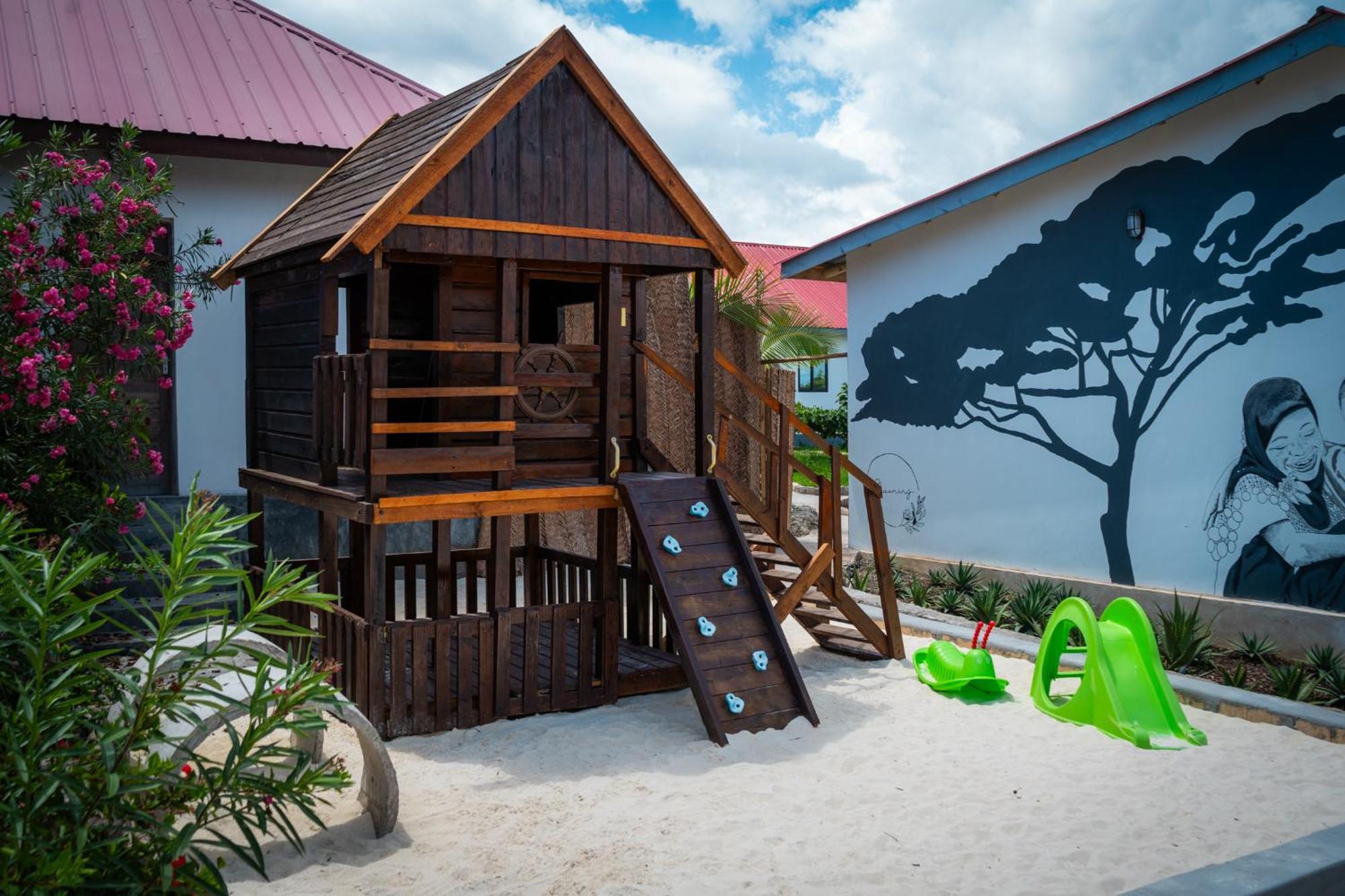 Blooming Zanzibar Hotel Джамбиани Екстериор снимка