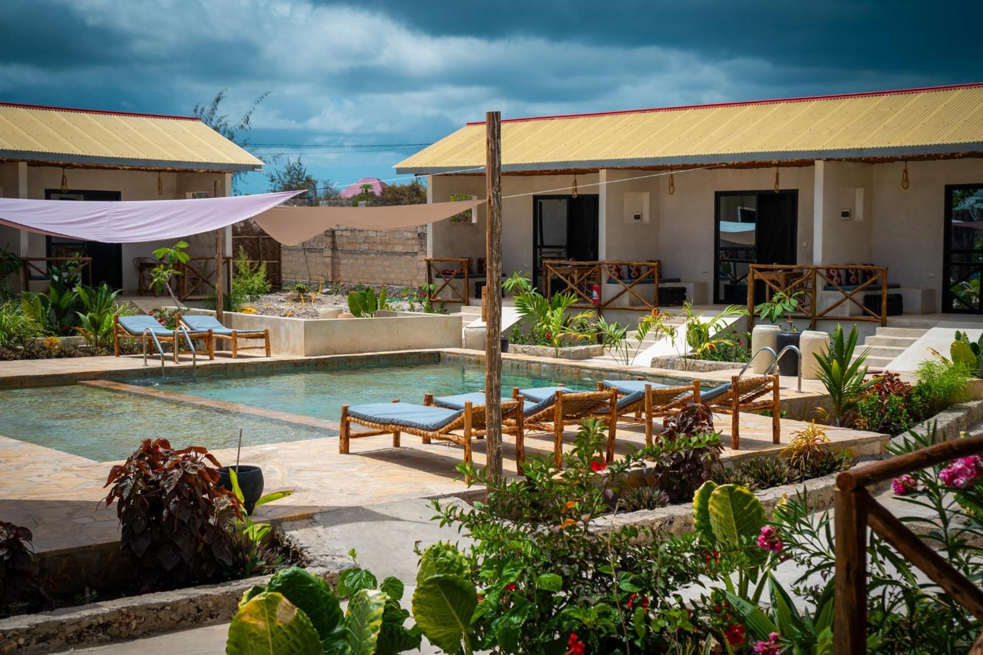Blooming Zanzibar Hotel Джамбиани Екстериор снимка