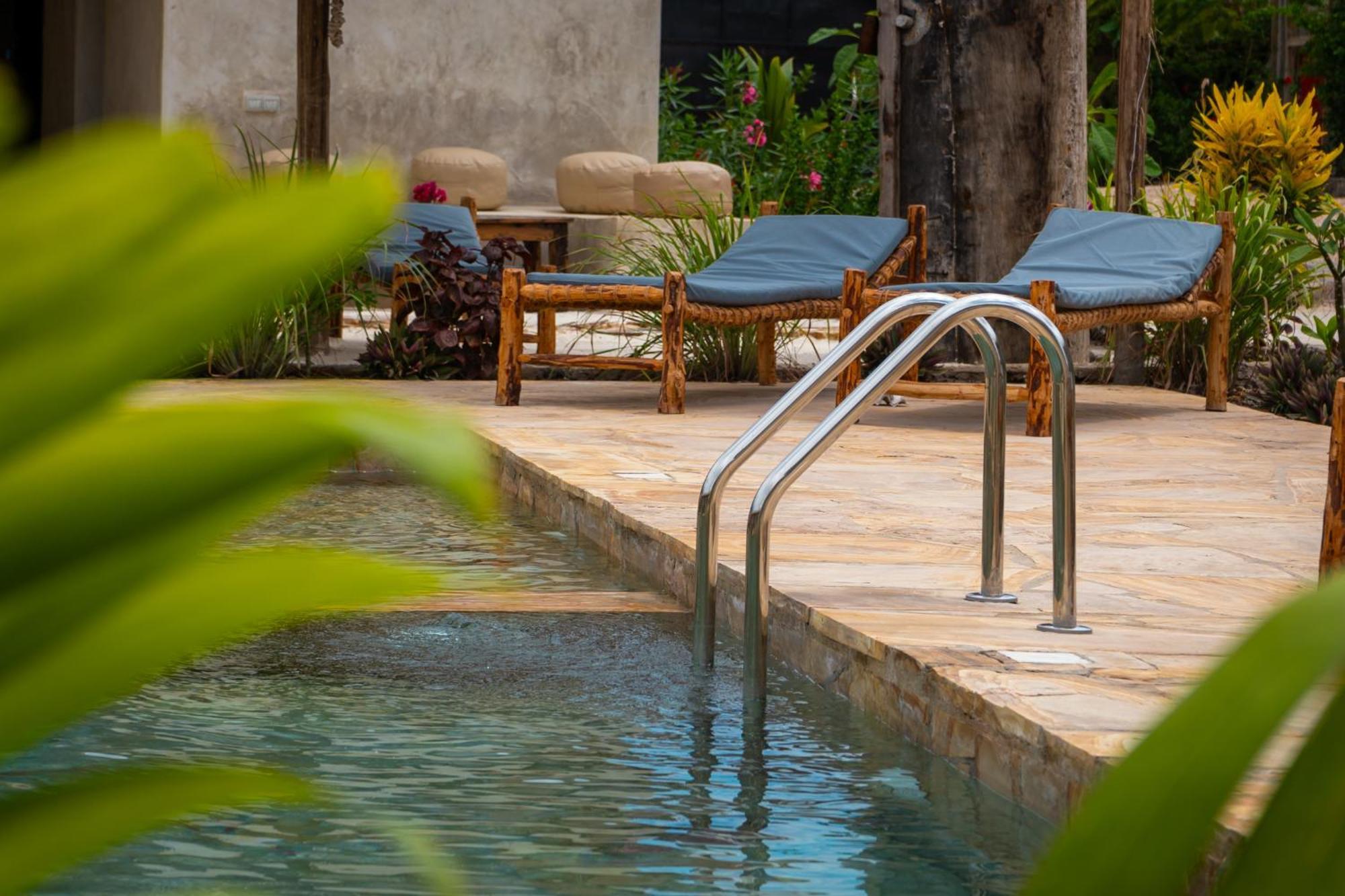 Blooming Zanzibar Hotel Джамбиани Екстериор снимка